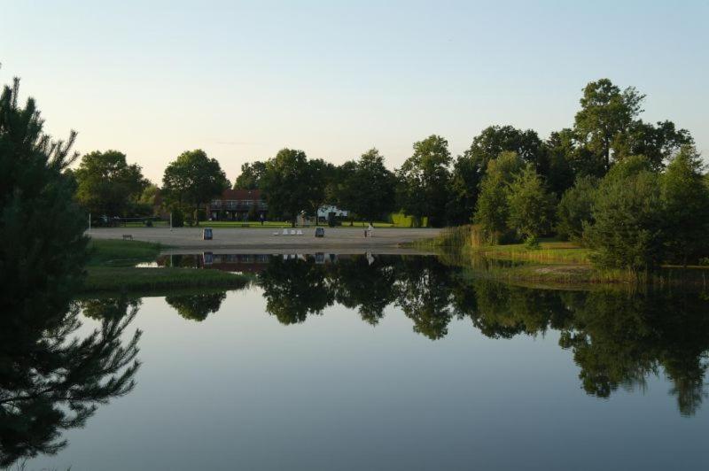 מלון Ziegendorf Ferienpark Mecklenburg מראה חיצוני תמונה